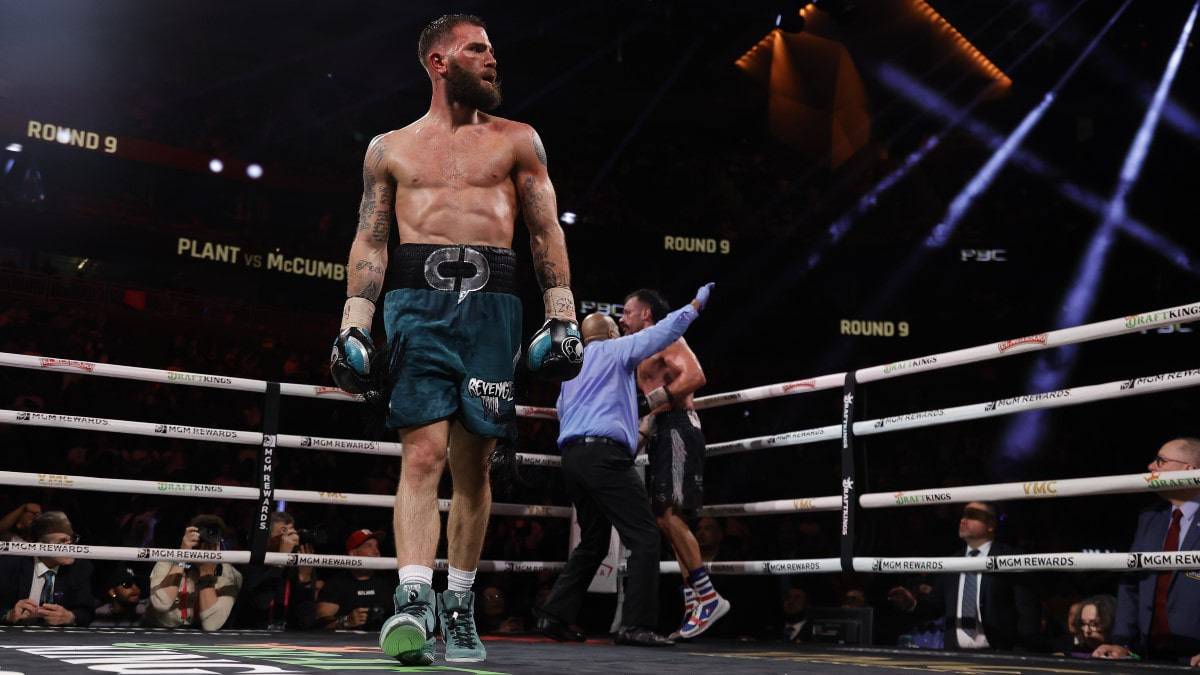 Caleb Plant vs Trevor McCumby