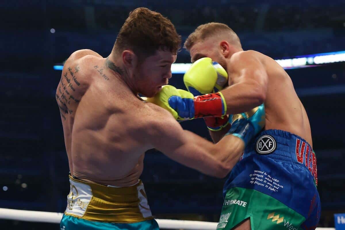 Canelo Alvarez Billy Joe Saunders body shot