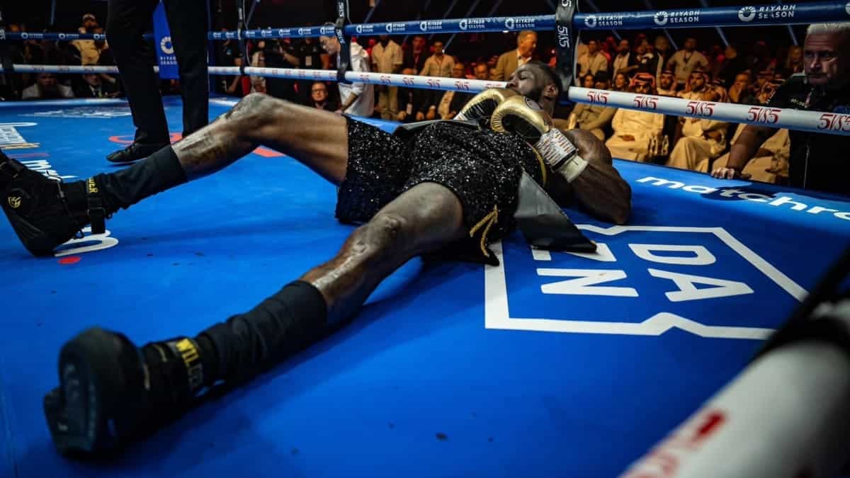 Deontay Wilder down Zhang