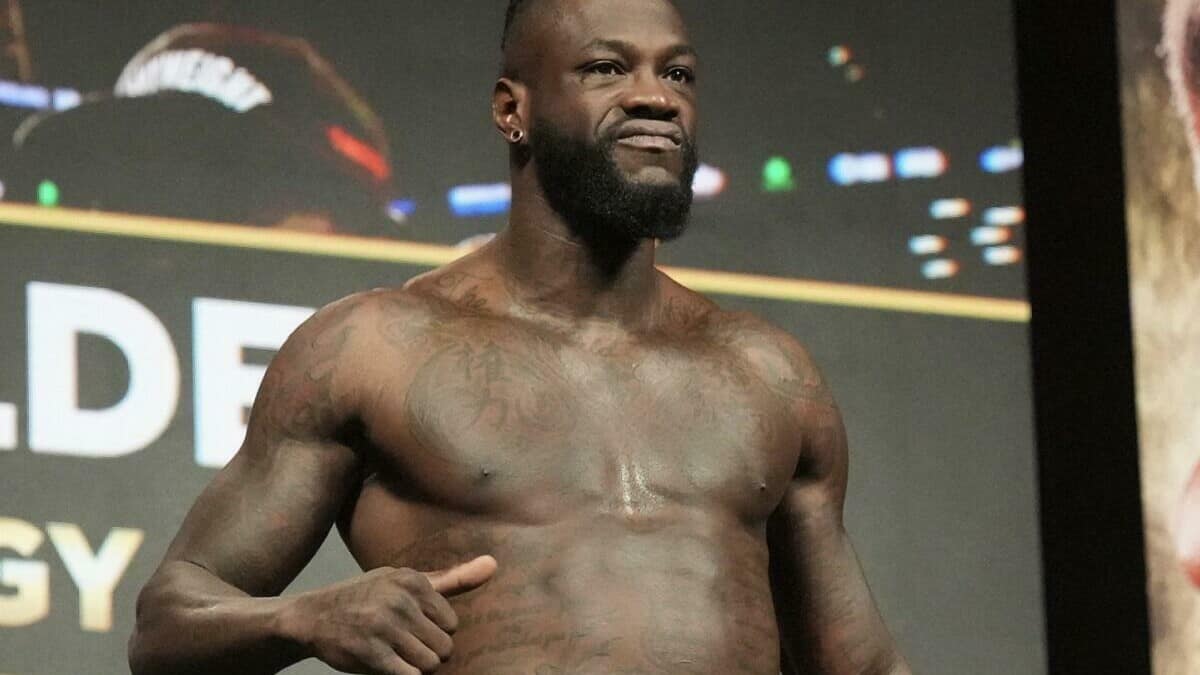 Deontay Wilder weigh in Heavyweight